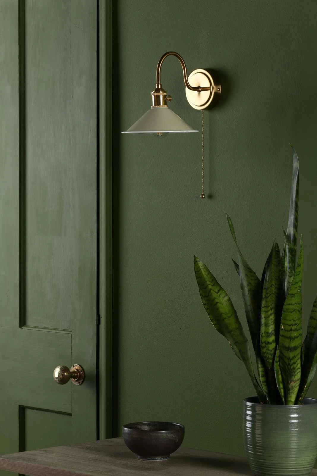 Hadano Wall Light Natural Brass With Cashmere Shade - Image 4