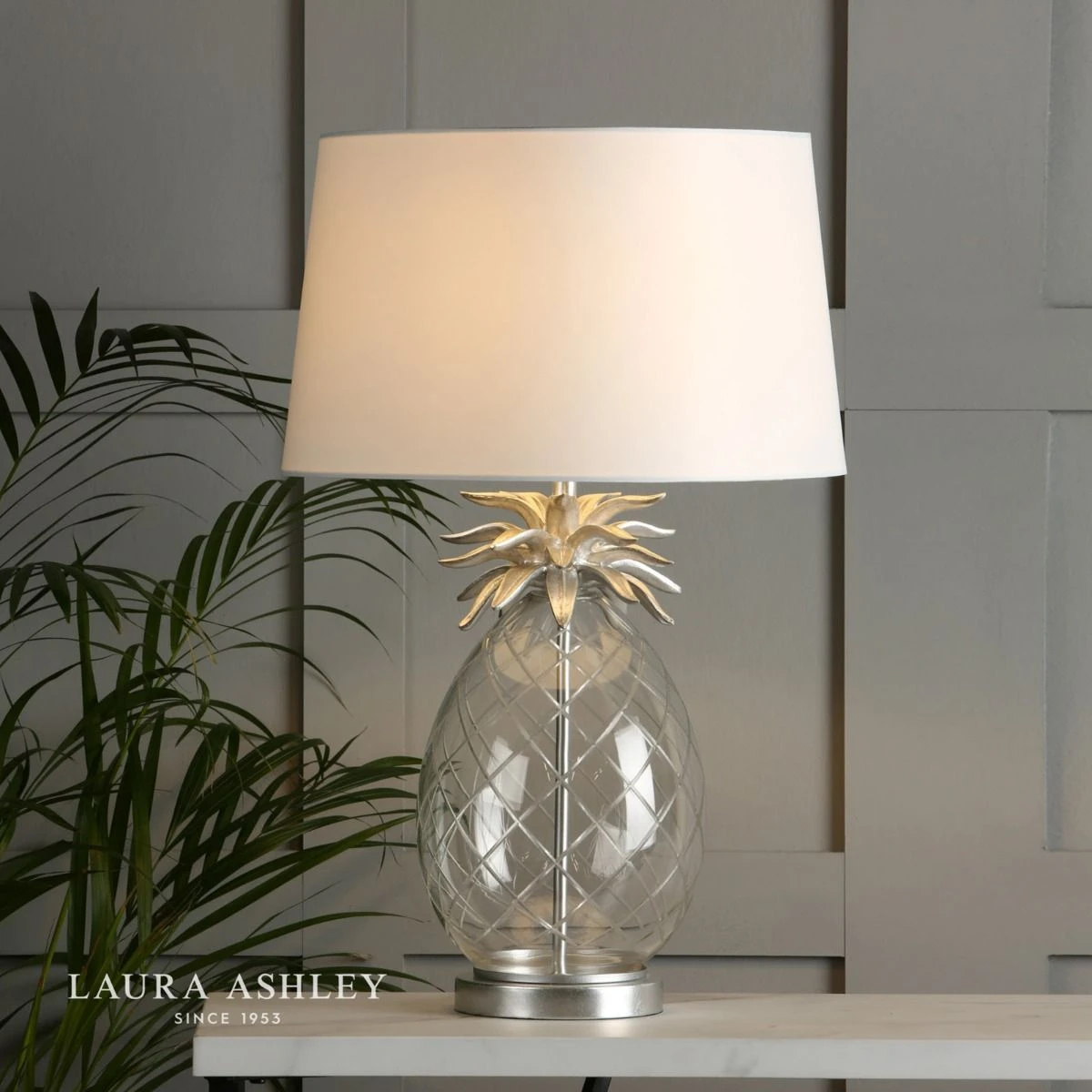 Laura Ashley Pineapple Table Lamp Clear Cut Glass & Brushed Chrome With Shade - Image 5