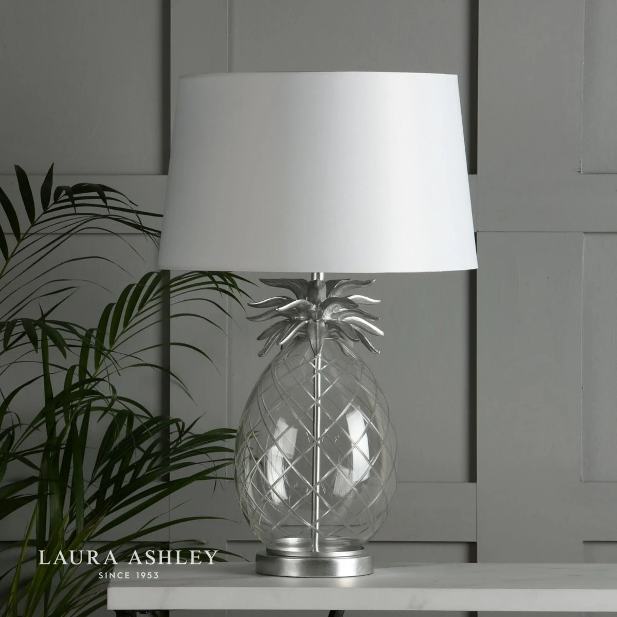 Laura Ashley Pineapple Table Lamp Clear Cut Glass & Brushed Chrome With Shade - Image 6
